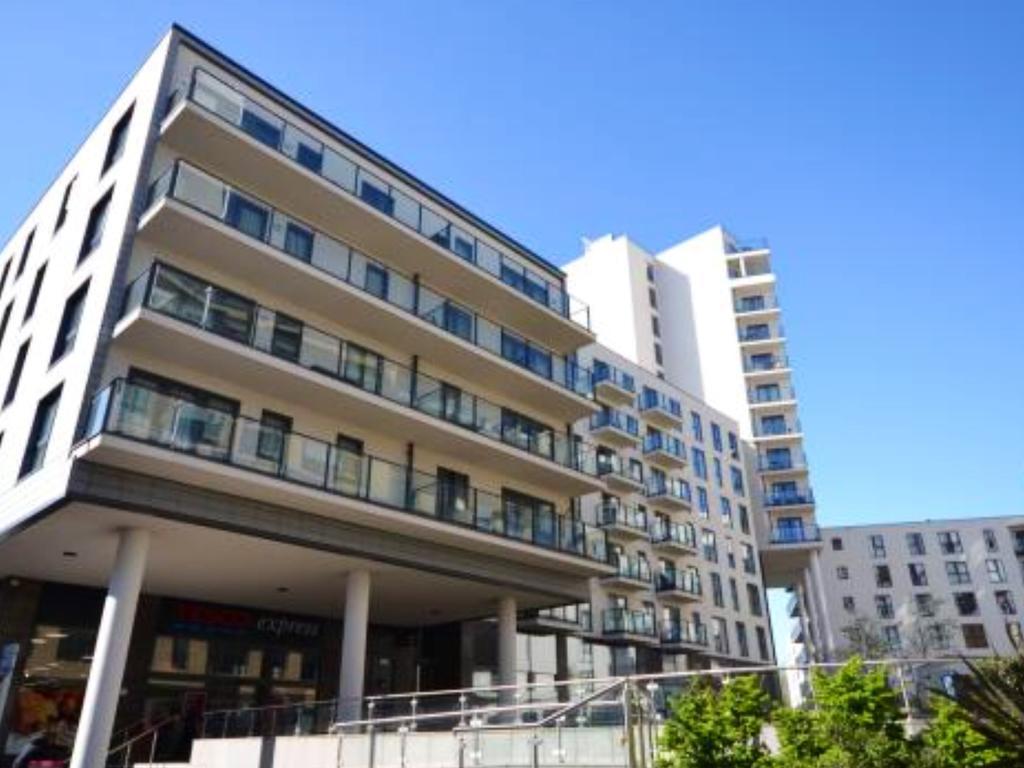 New Central Woking 1 And 2 Bedroom Apartments With Free Gym, Close To Train Station Bagian luar foto